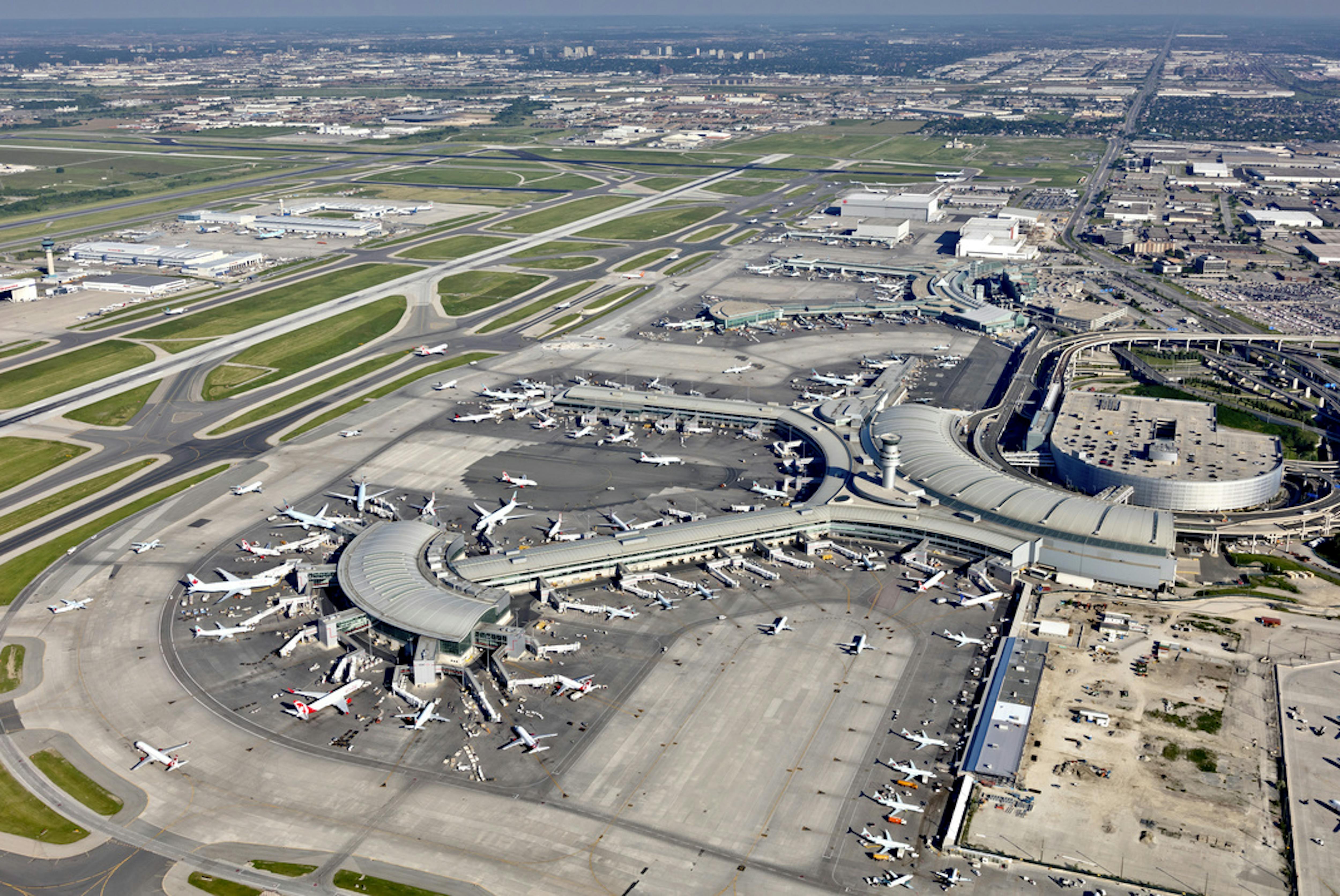 Toronto Pearson International Airport Regional Transit Centre | WW+P