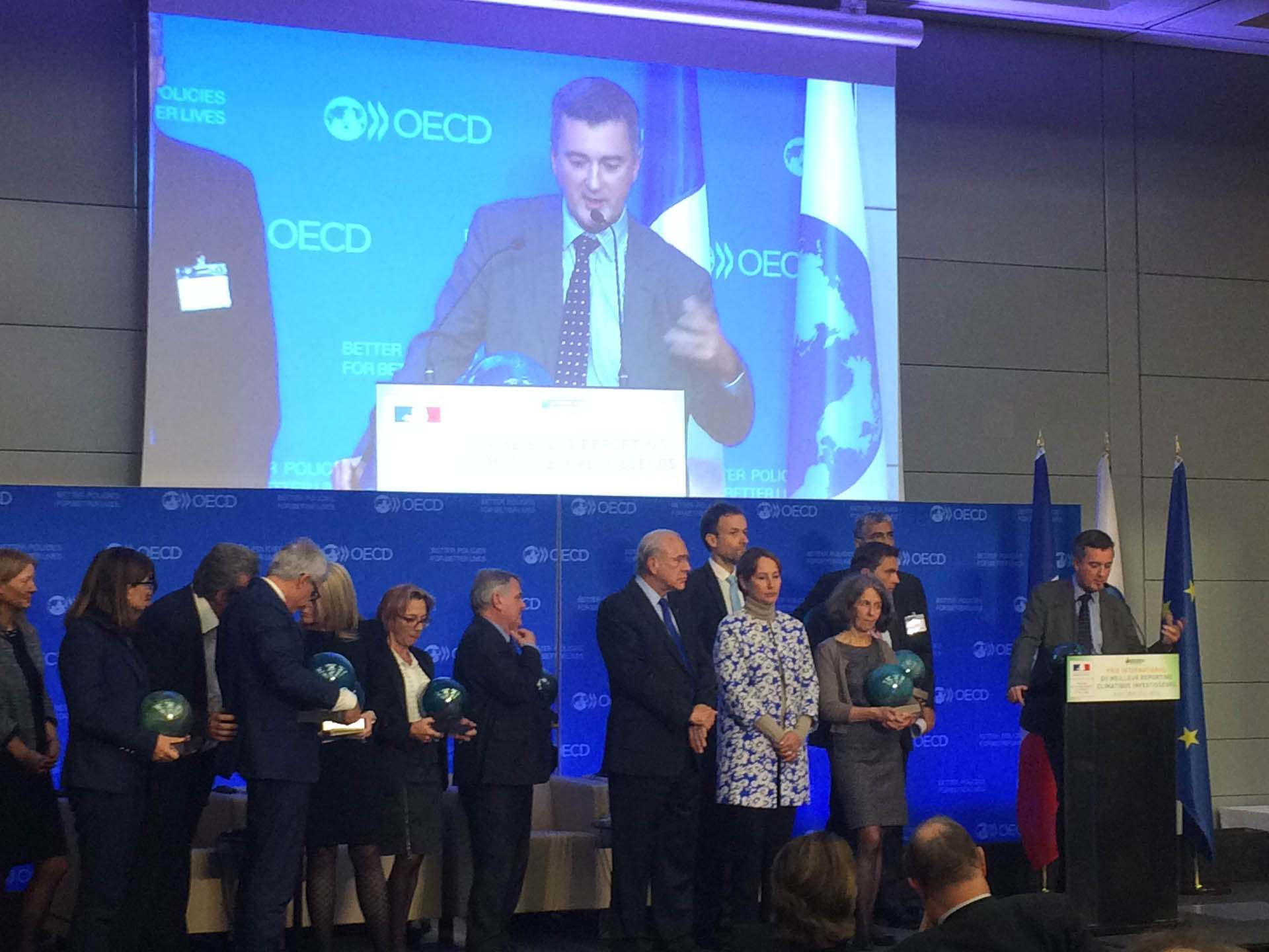 AXA wins top award for its investment-related analysis of climate risks ...