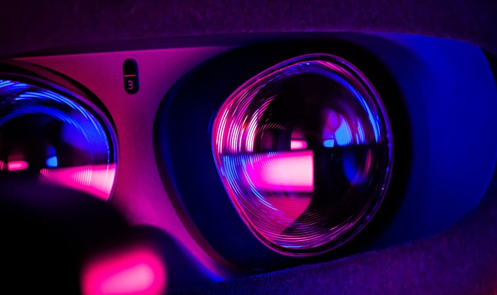 Le métavers ou les métavers? Du futur des Big Techs vers les origines de l'internet