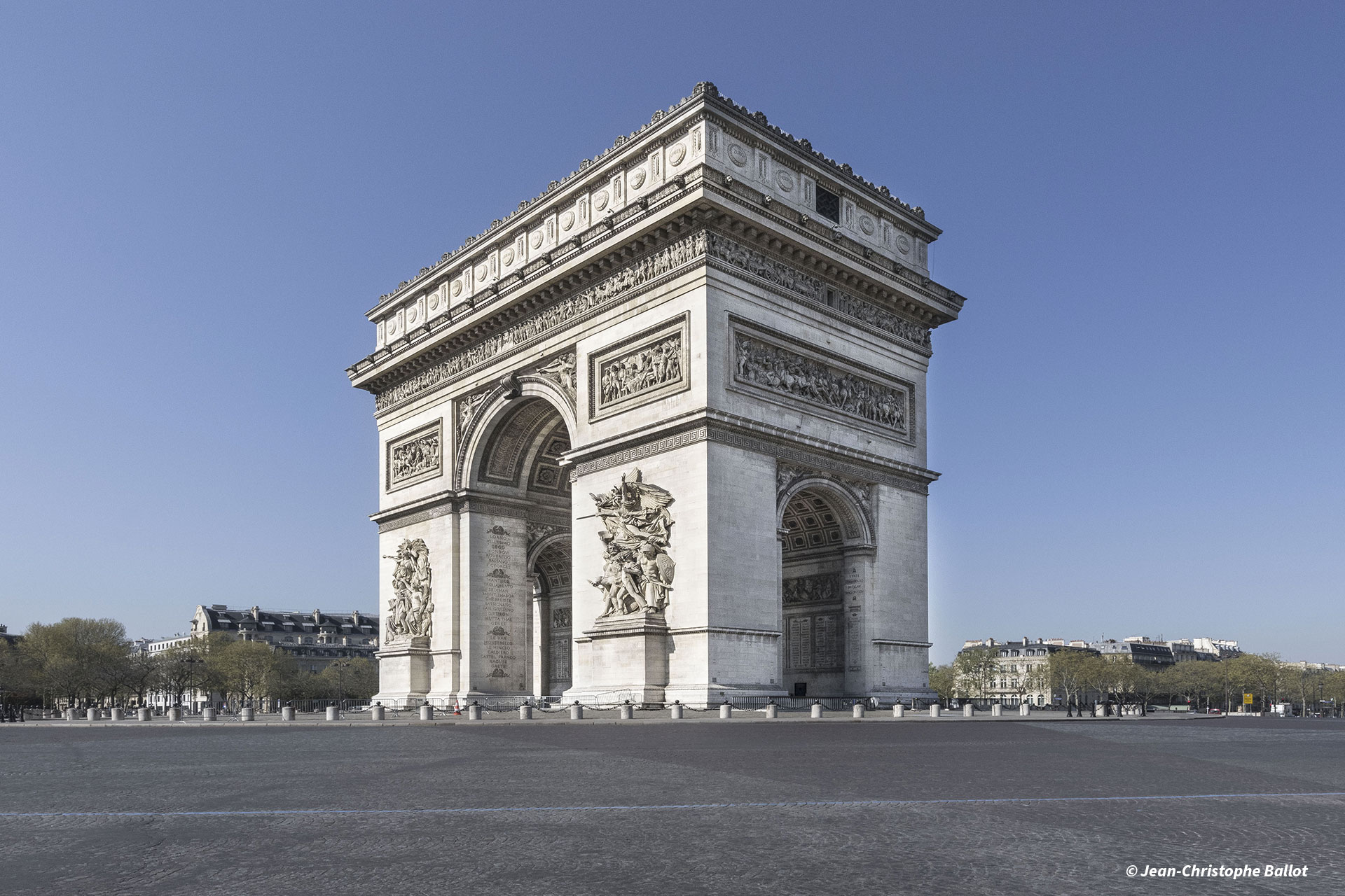 AXA and the French National Monuments Center | AXA