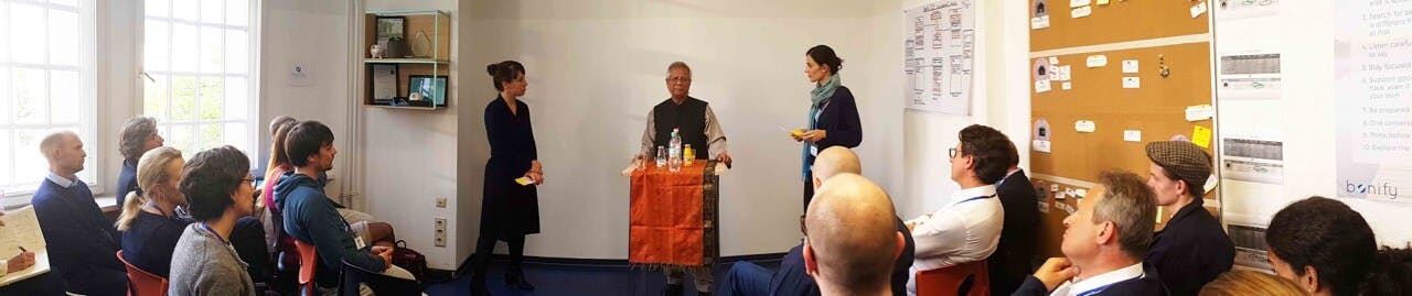 Muhammad Yunus zu Gast bei bonify in Berliner Büro