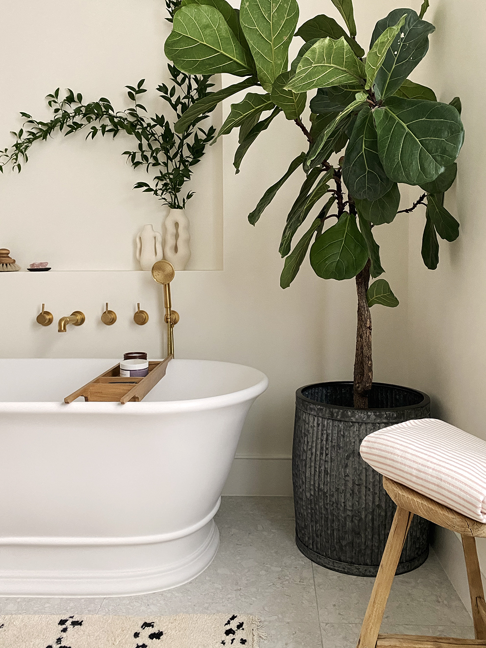 探索@frenchforpineapple的中性家