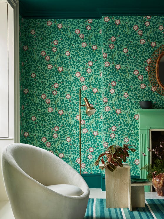 Green floral wallpaper (Briar Rose - Green Verditer) with deep green ceiling (Mid Azure Green) and baseboards in living room.