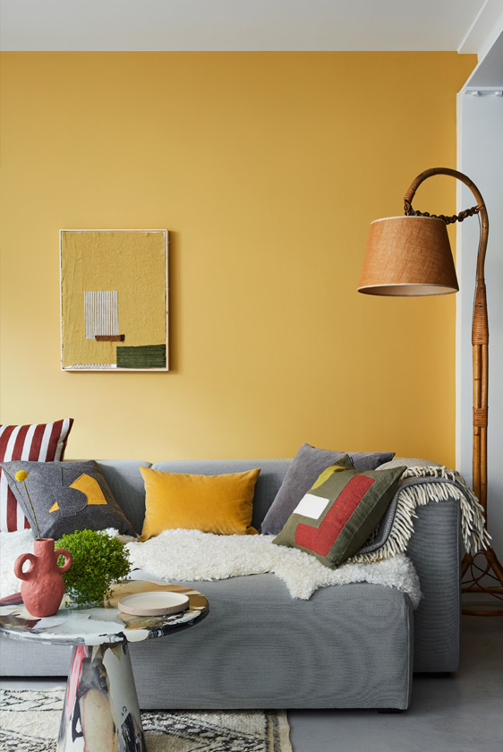 25 Yellow Accent Walls To Cheer Up Your Home - Shelterness