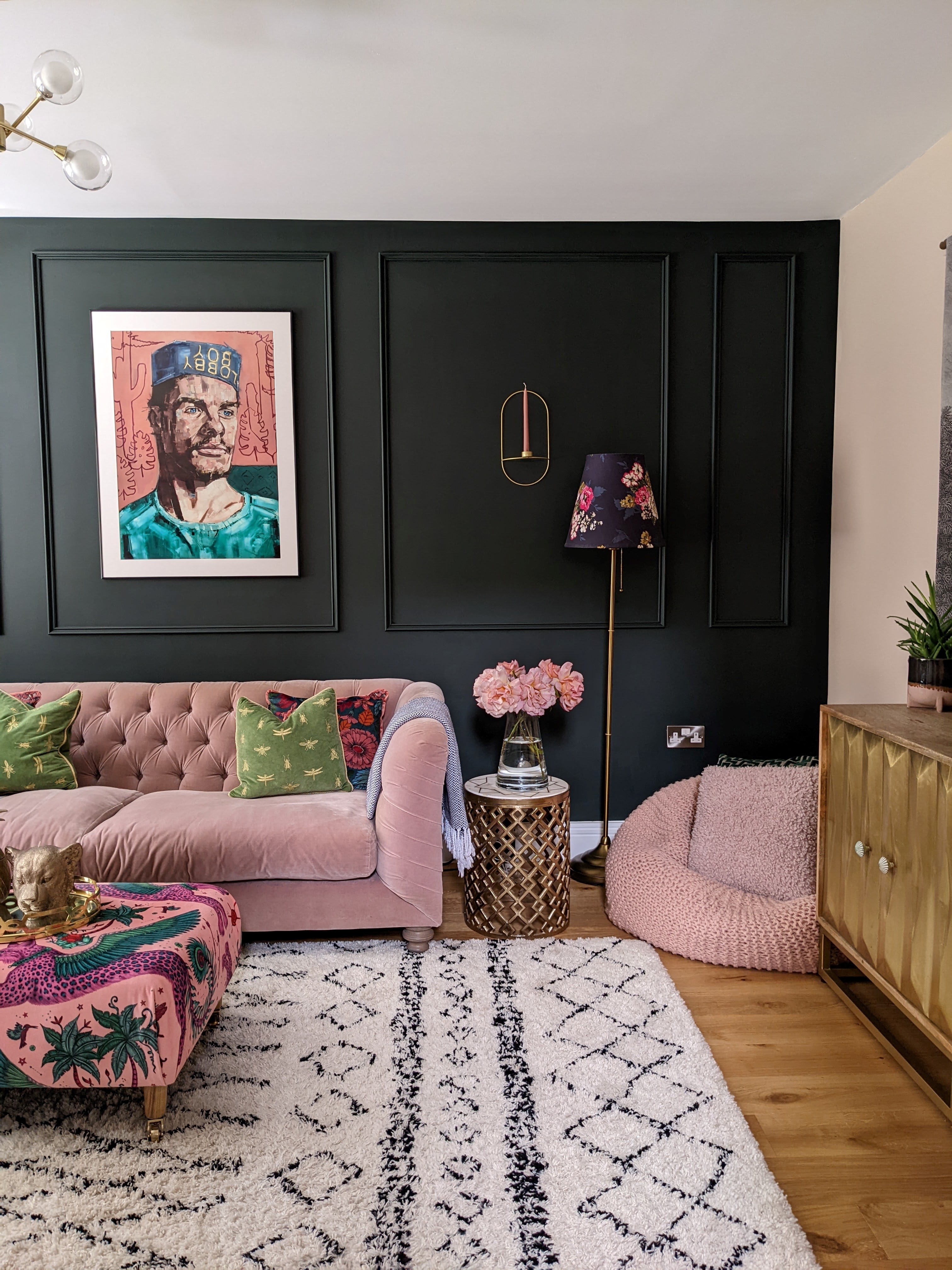 @cotty_lee’s sophisticated living space