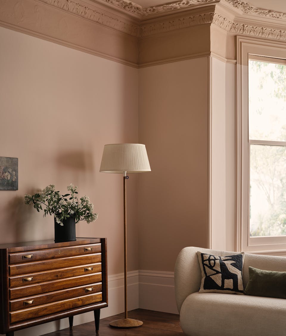 The perfect beige paint for a warm interior - Pure & Original