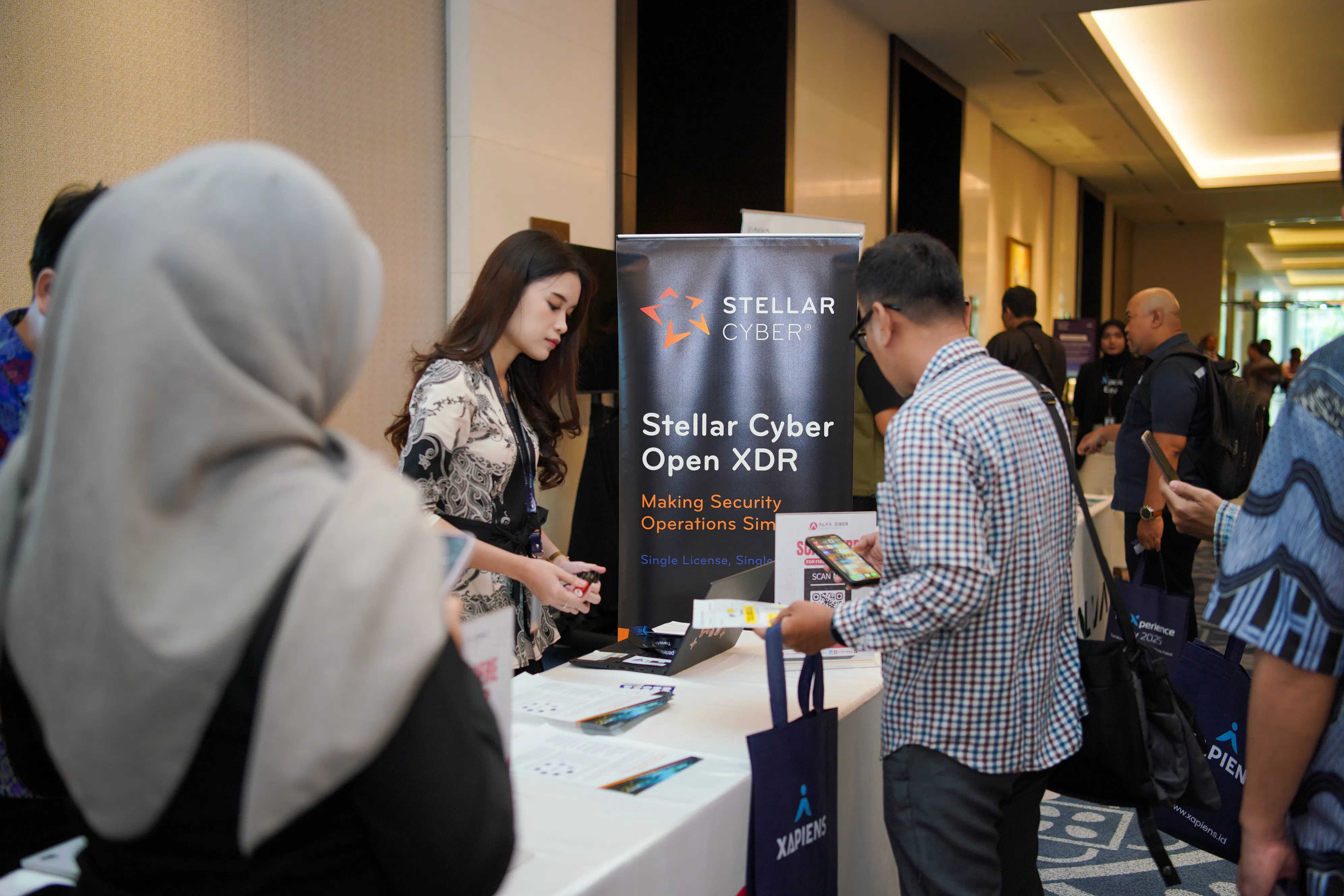 Partnership with Stellar Cyber and Alfa Siber Technology: Xapiens Build Cyber Resilience for Businesses in Indonesia