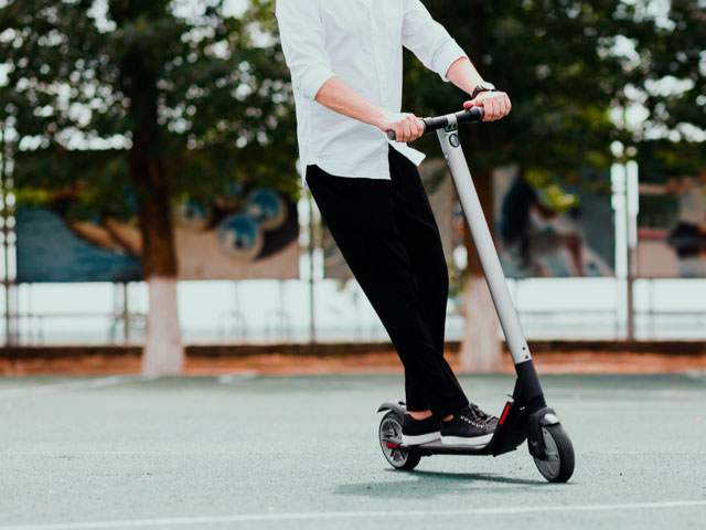 Fahrt auf dem Elektroroller