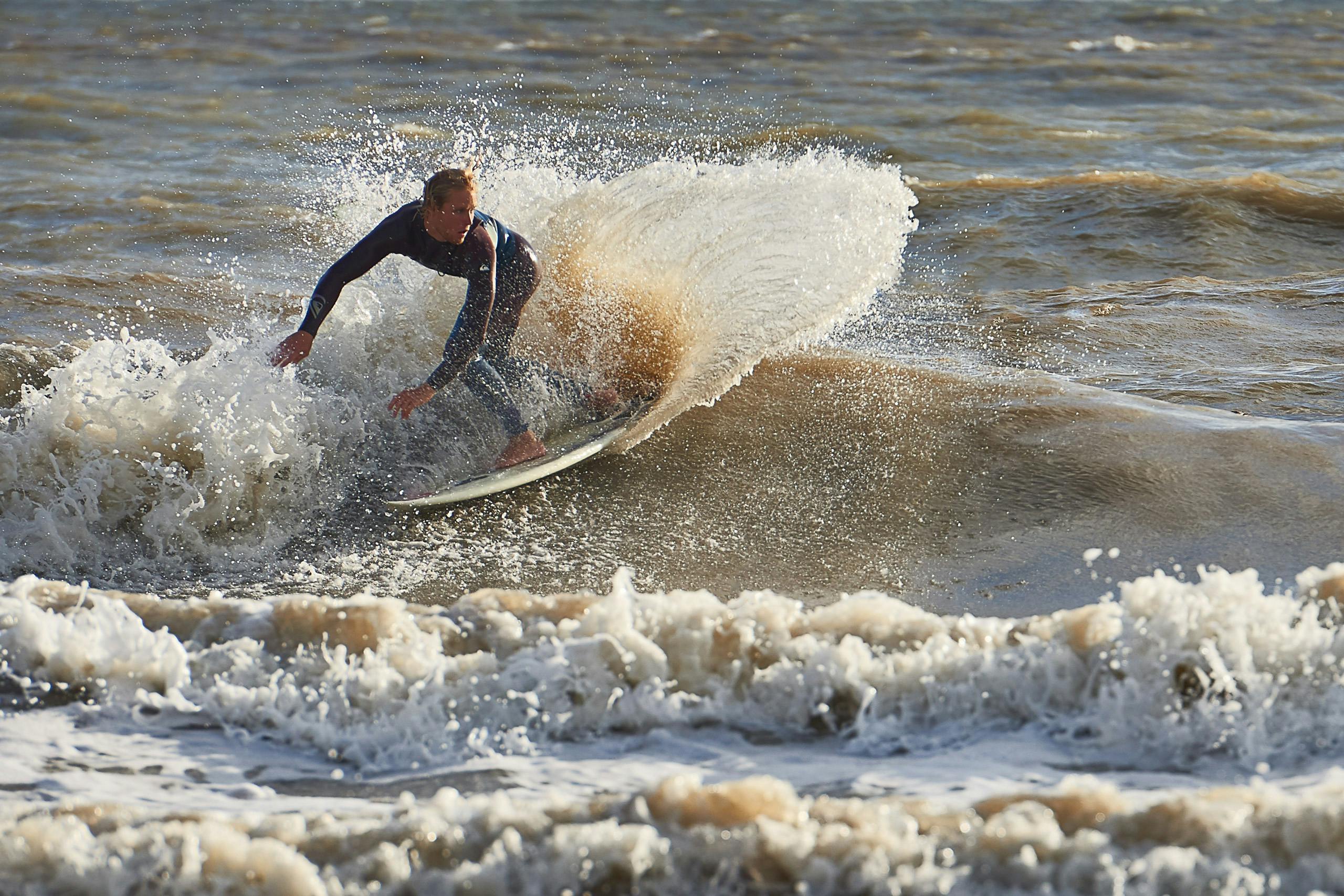 Surf action at Royan's Pontaillac beach, photography by Xavier Wendling