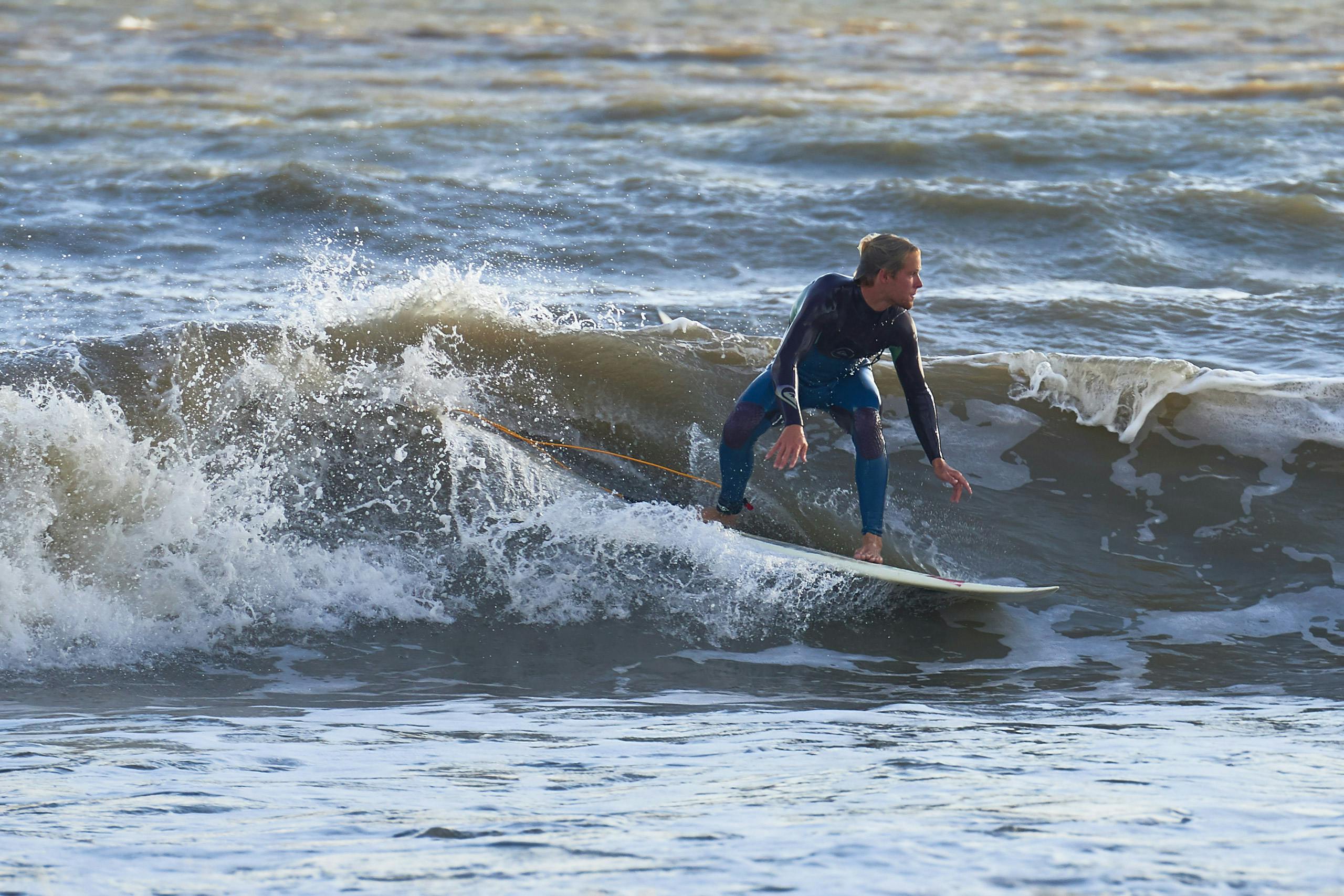 Surf action at Royan's Pontaillac beach, photography by Xavier Wendling