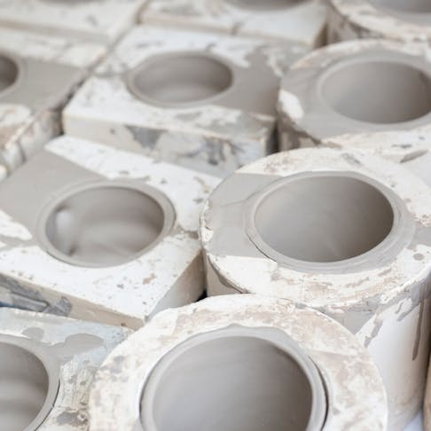 Ceramic molds. Image Credit: Shutterstock.com/Alexander Ruiz Acevedo
