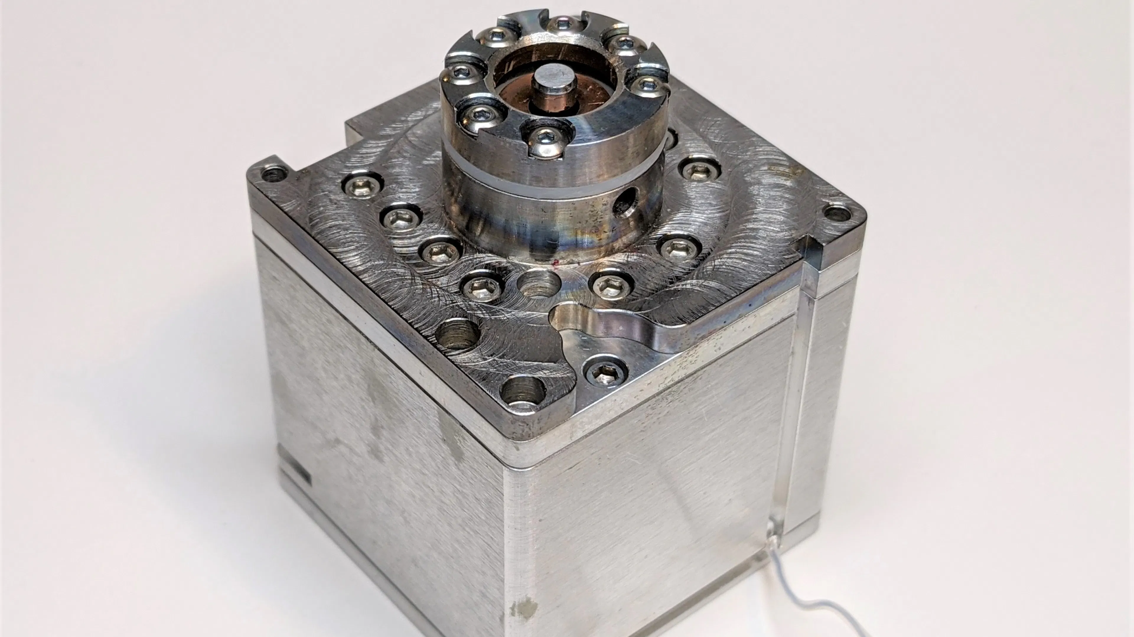 the fully assembled thruster
