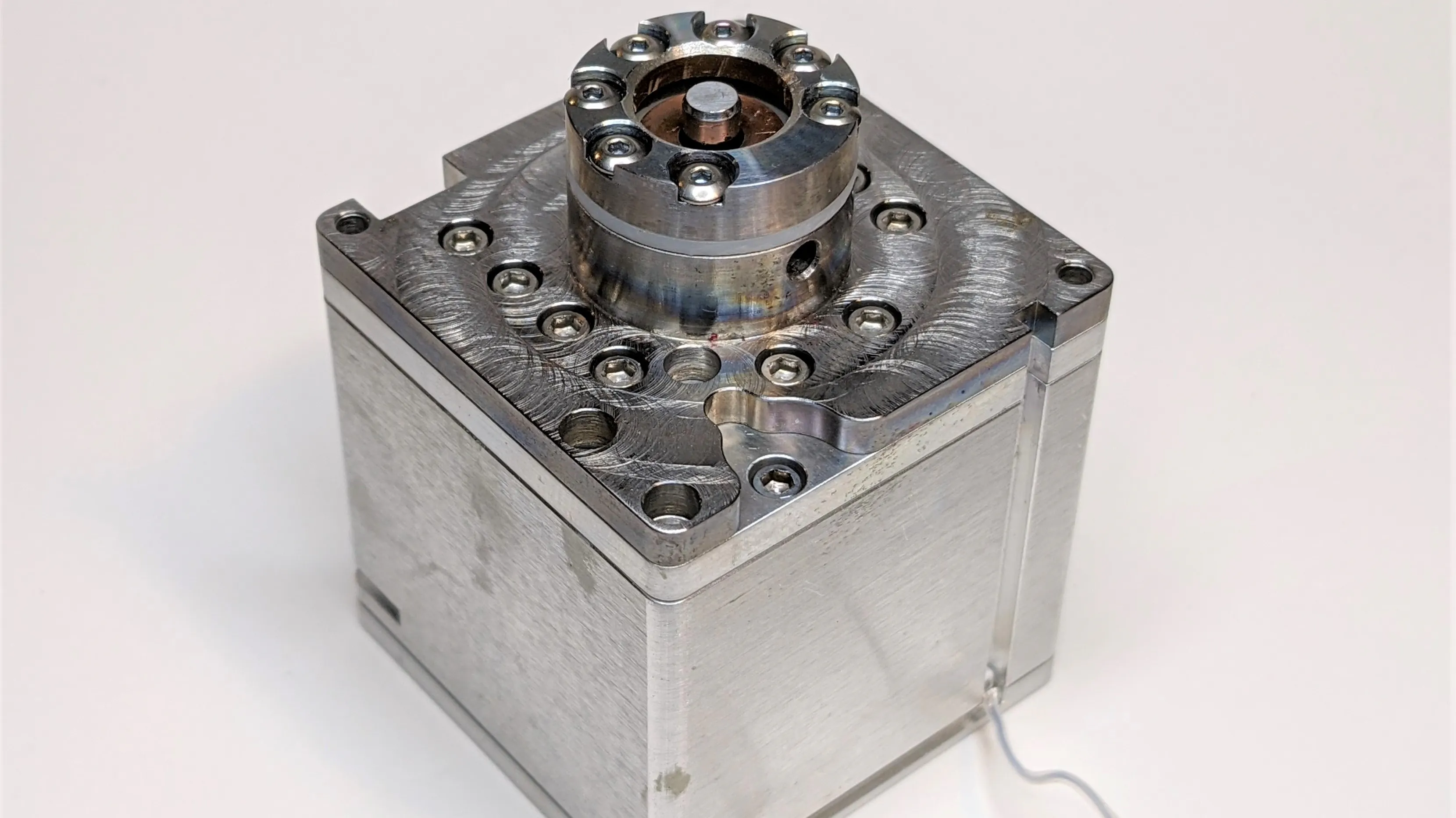 the fully assembled thruster