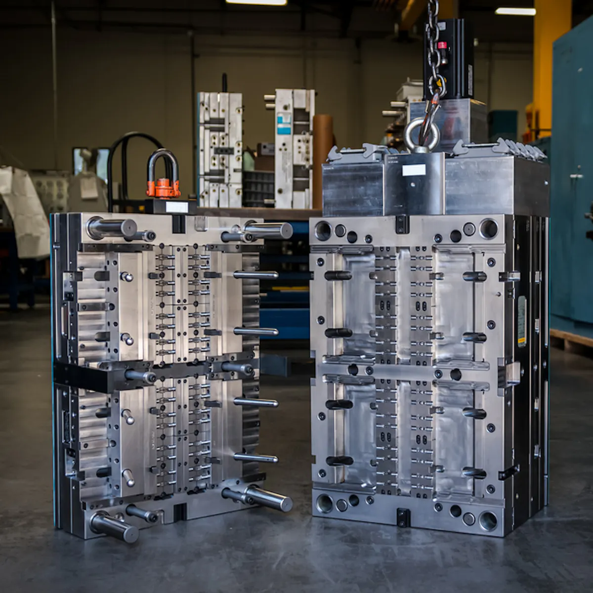 Overview of Hot Running Injection Molding Systems | Xometry