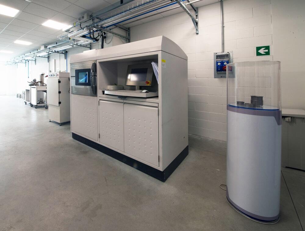 DMLS vs. SLM Differences and Comparison Xometry