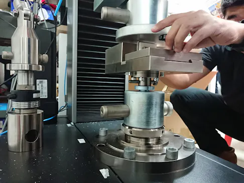 Flexural/bend test. Image Credit: Shutterstock.com/Mrs_ya