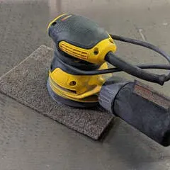 A random orbital sander
