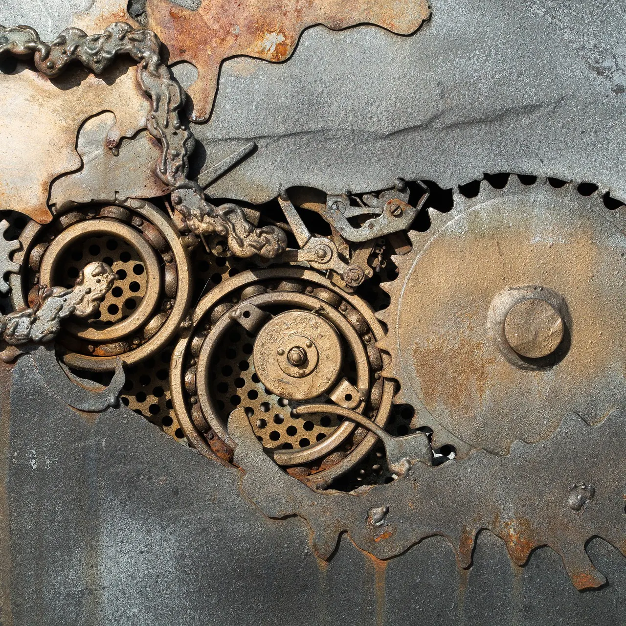 Rusted gears. Image Credit: PickPik.com