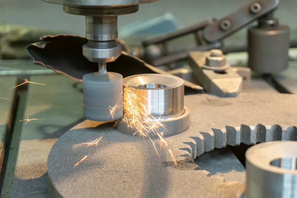 19 Types of Grinding Machines and Their Uses | Xometry