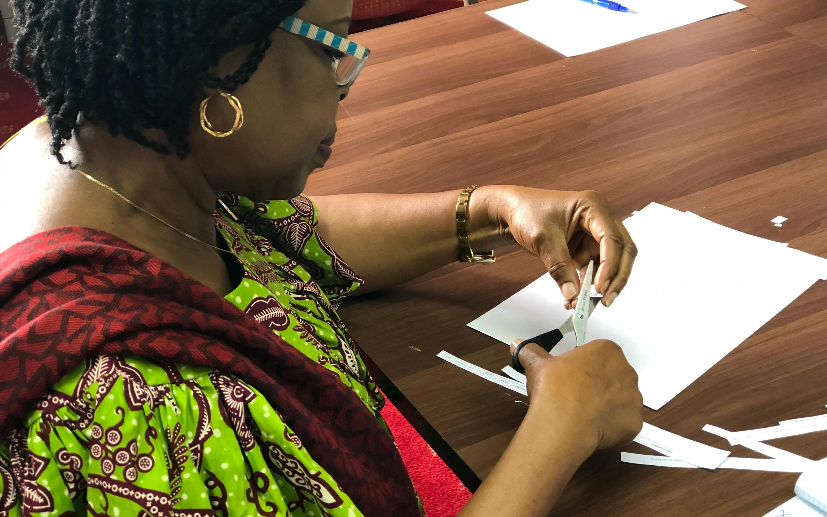 
Help to support the decision-making process and enrich the patient communication of public health workers in Nigeria, Ivory Coast and Mozambique through better designed paper-based information systems.