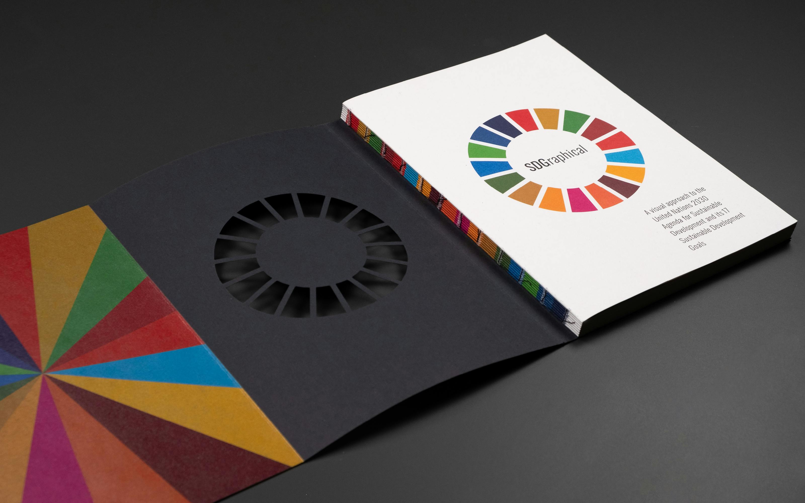 In collaboration with the Swiss Federal Statistical Office, this project breaks new ground in the field of statistical books by focusing on innovative data design. The publication was developed for the UN World Data Forum 2021 organized by Road to Bern. The concept is on the one hand to present all countries in an overview for each of the 17 Goals and on the other hand to compare the values of the world average with Switzerland. Based on the official 17 SDG colors and icons, we developed a visua