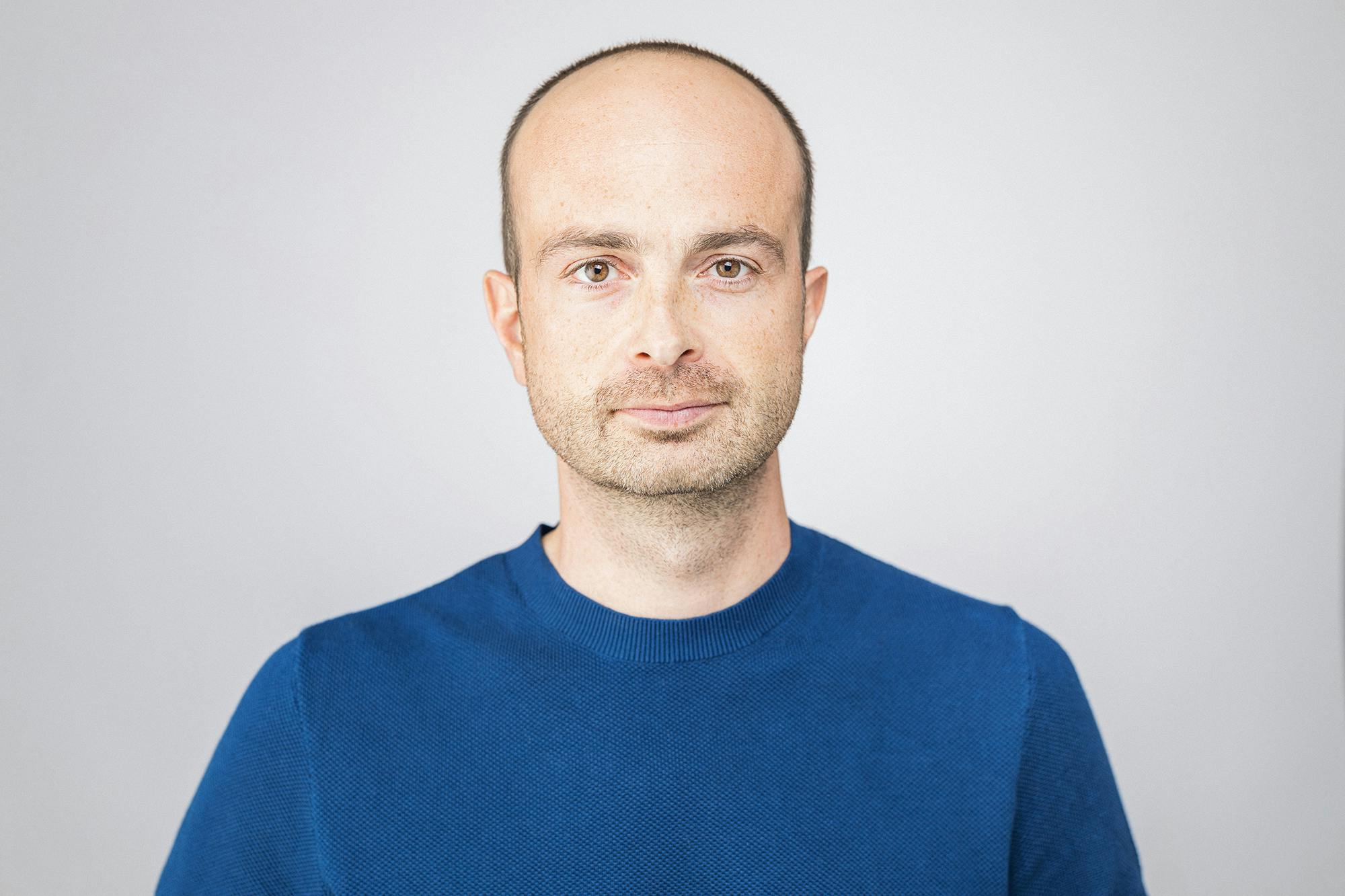 darjan hil of superdot studio – visualizing complexity data visualization information design
