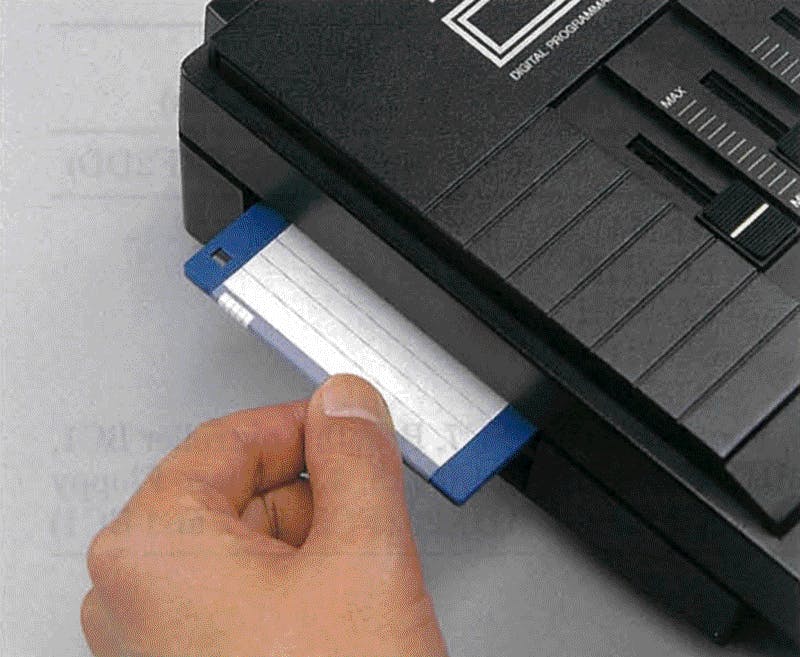 Floppy drive on the Yamaha DX7II-FD