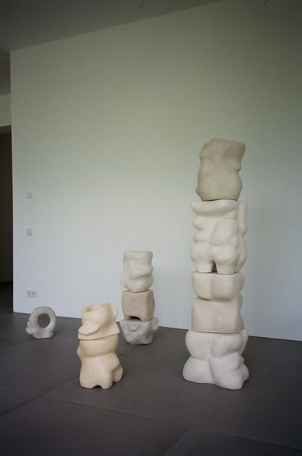 Shapes of Comfort – Art Biesenthal  2021 #01