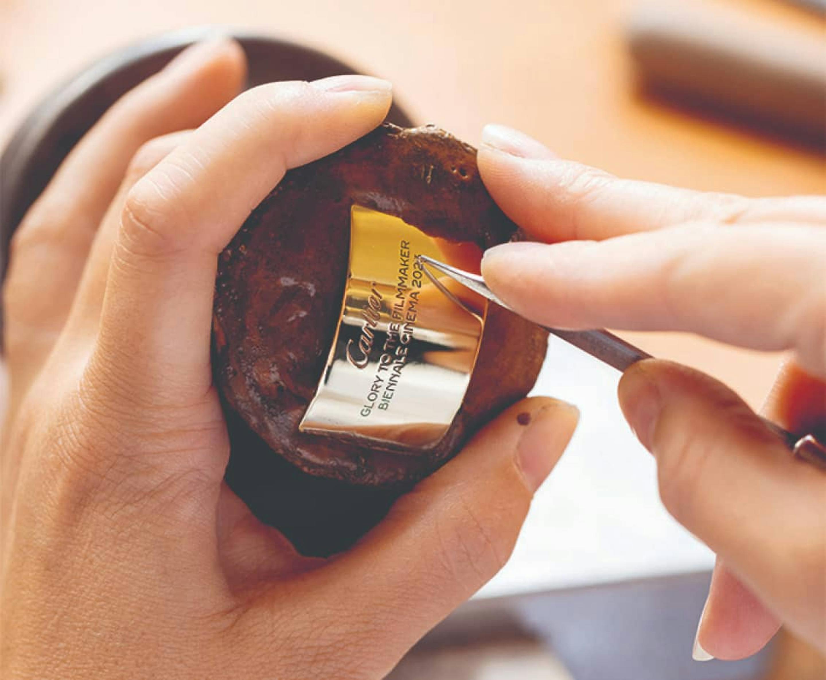 品牌巴黎工坊打造 “卡地亚荣耀电影人奖”奖杯