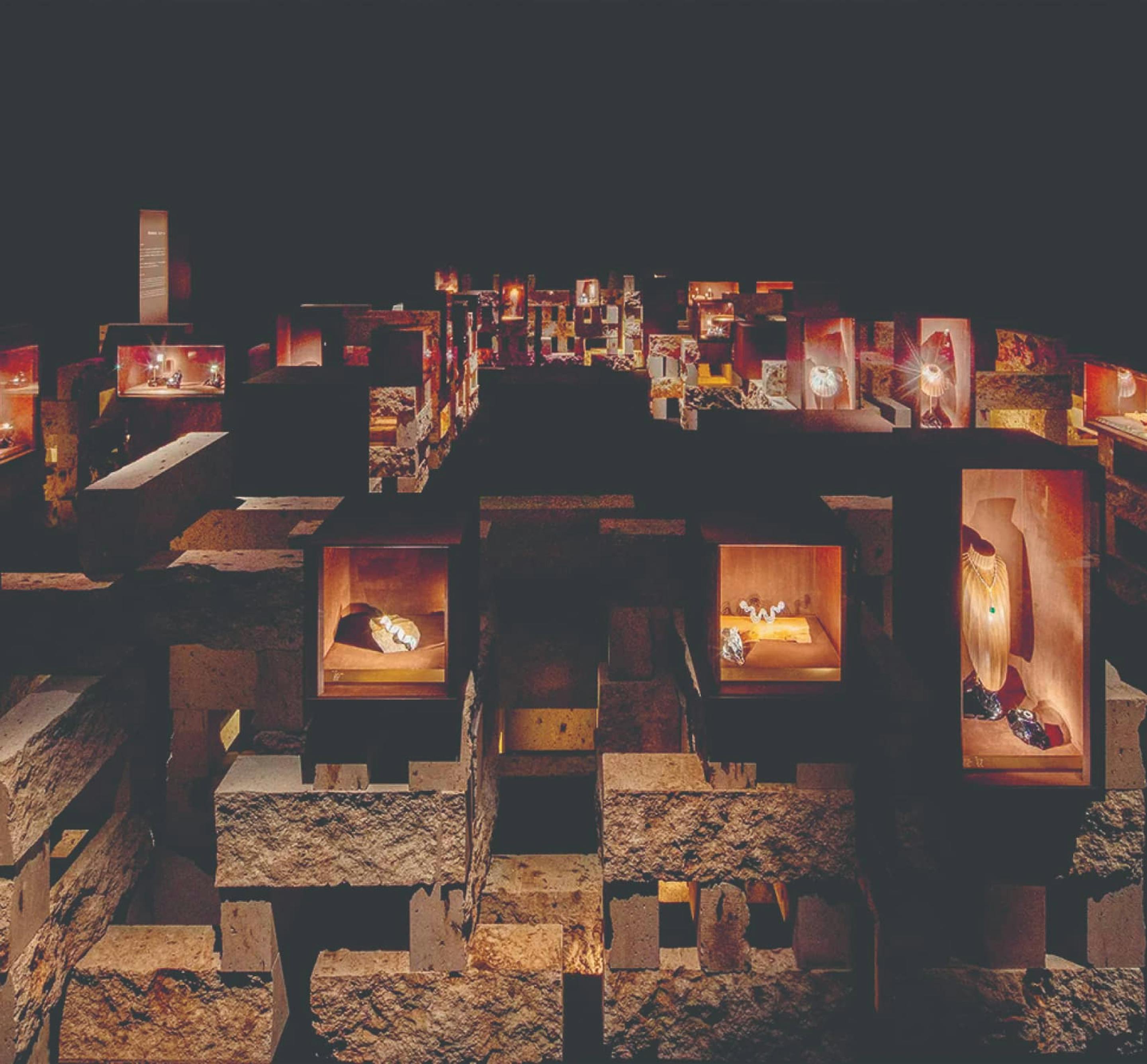 “卡地亚,时之结晶” (Cartier, Crystallization of Time) 展览于 2024年4月到6月进驻首尔东大门设计广场(Dongdaemun Design Plaza)