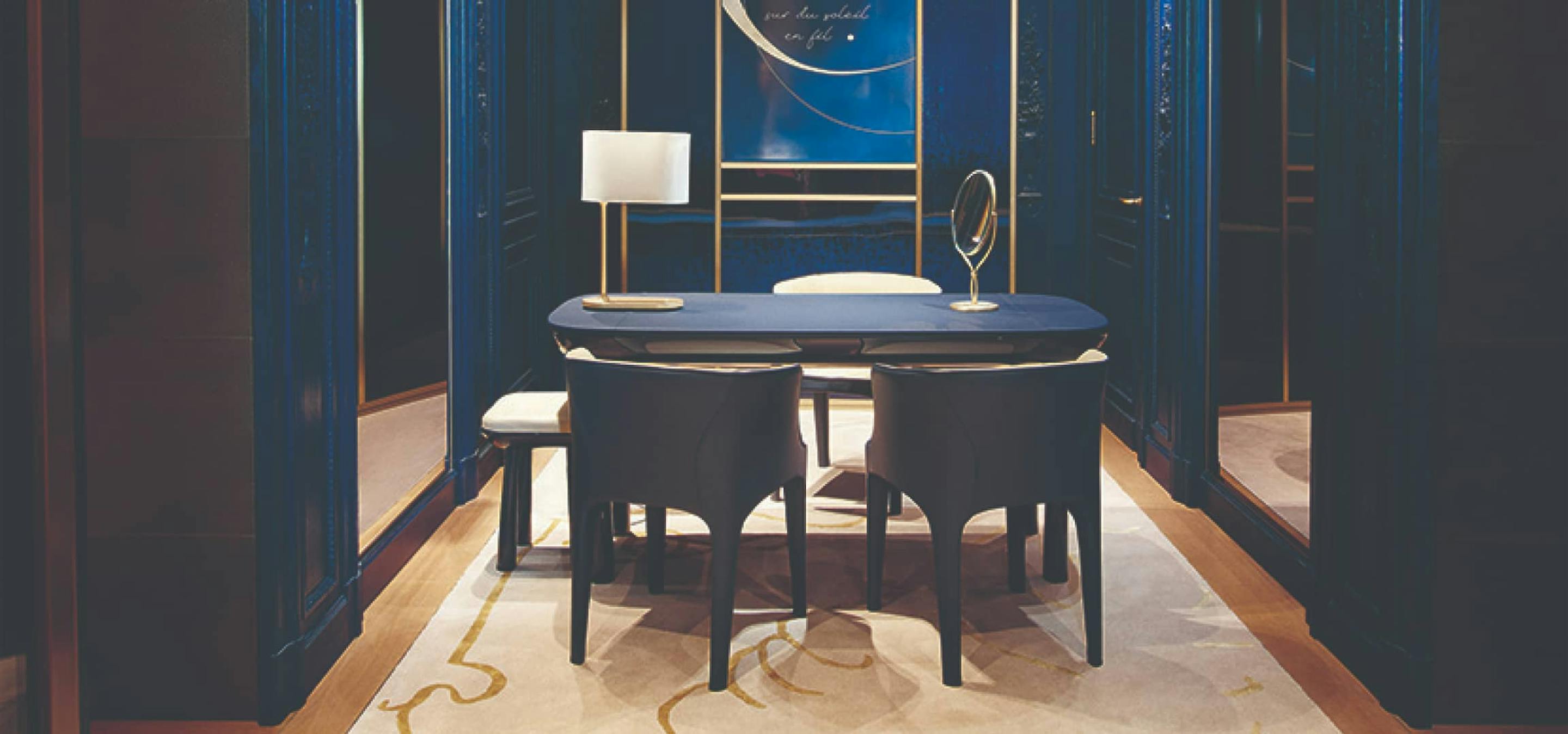 和平街13号精品店的“让·考克多”沙龙