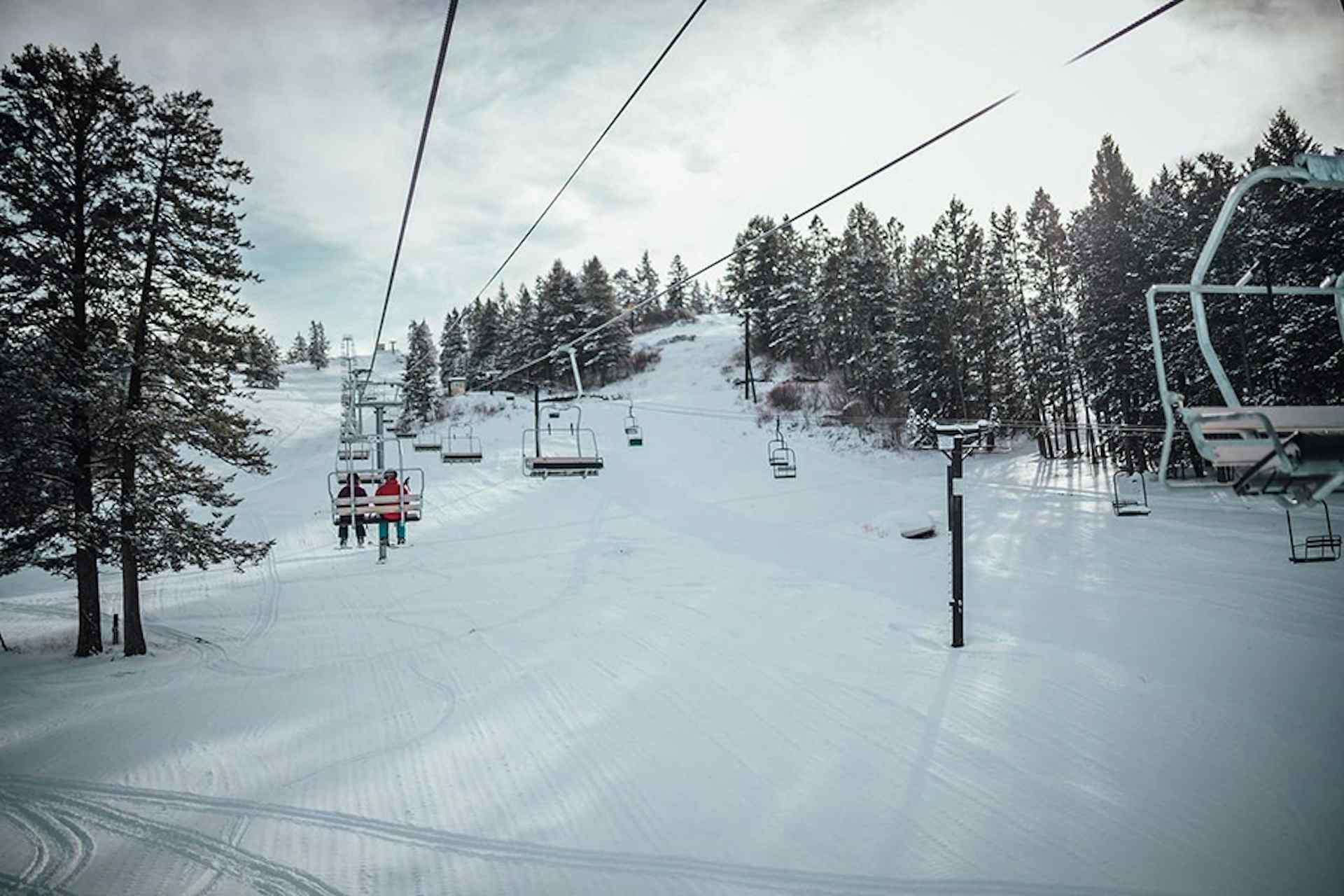 Kelly Canyon Ski Resort, nestled into the Targhee National Forest of the Yellowstone Teton Territory, offers top of the line skiing and snowboarding adventures for any level. 