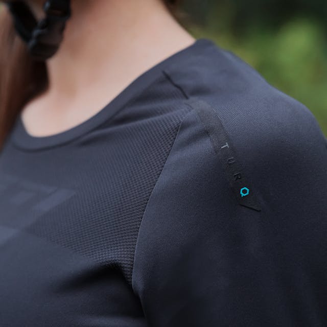W'S TURQ Air S/S Jersey Detail