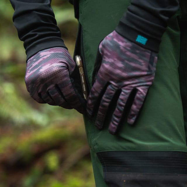 2023 Technical Apparel - W'S Enduro Glove
