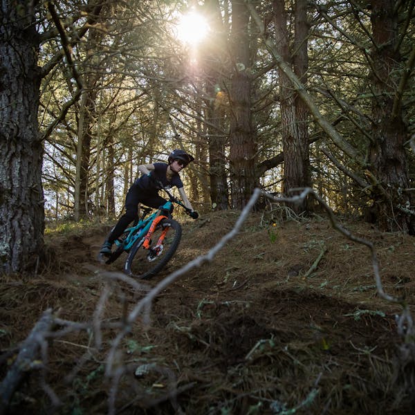 Lauren Bingham aboard the SB150 Devo team race bike