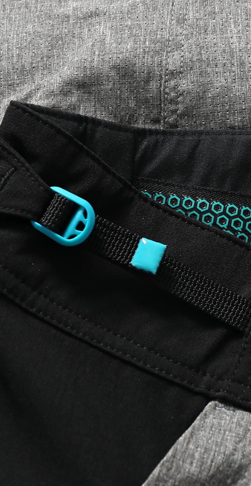 TURQ DOT AIR SHORT Detail 1