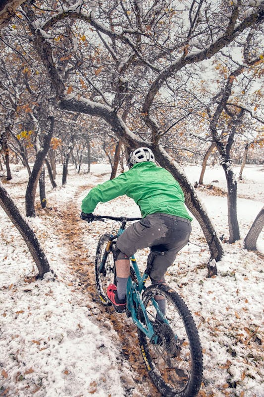Jim Harris riding through fresh layer of snow