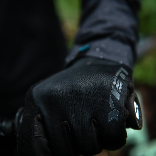 2023 Technical Apparel - Polar Glove