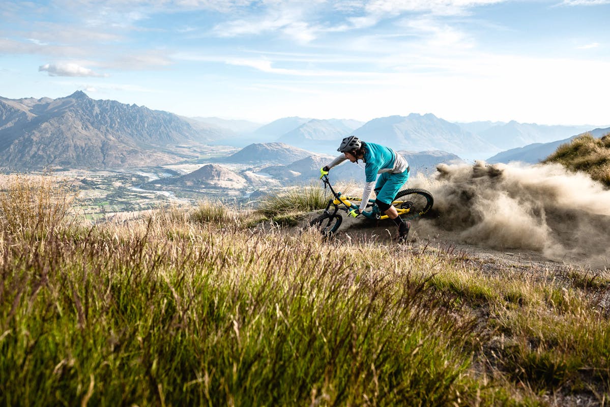 Joey Schusler roosting a corner in New Zealand