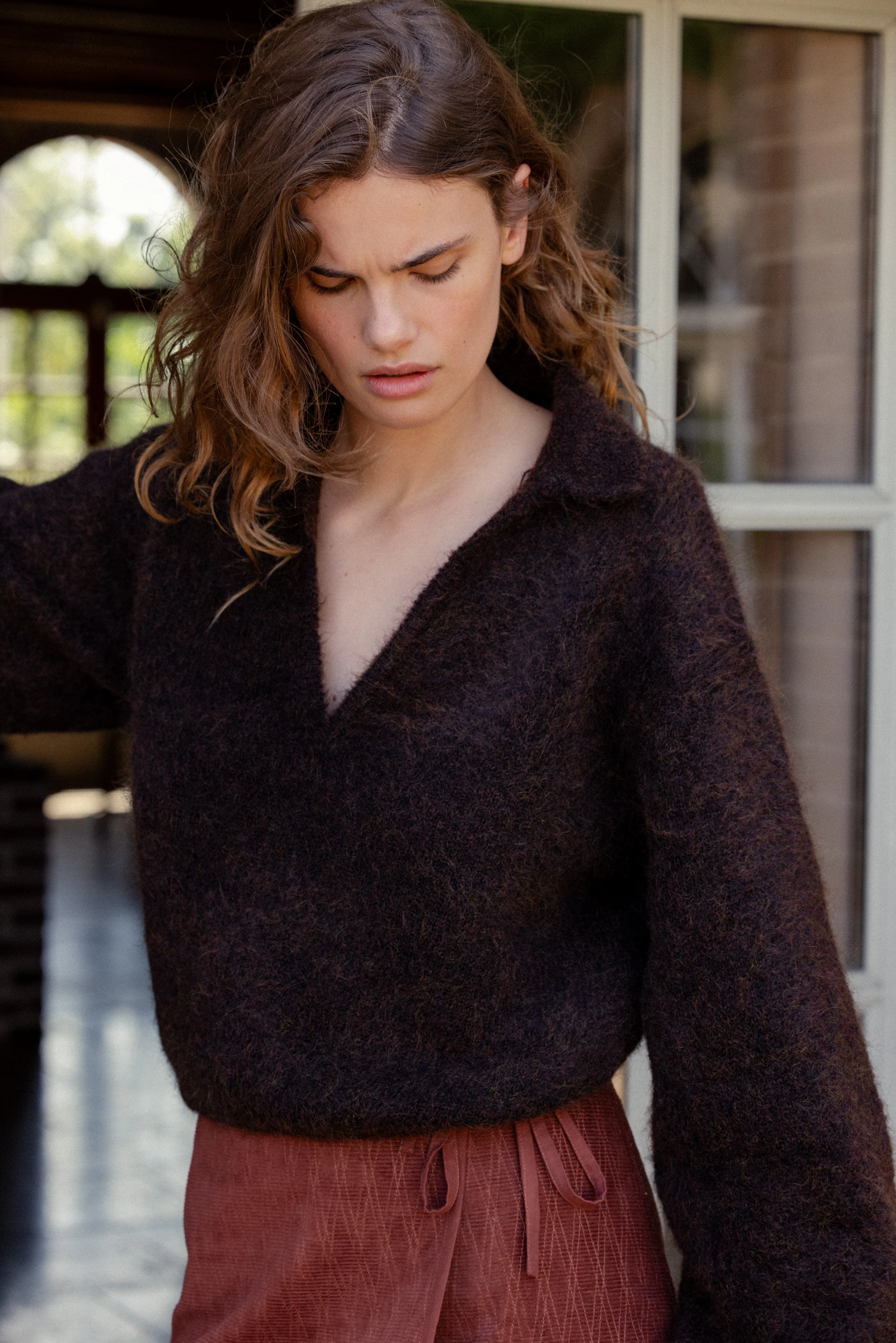 Pull Éclat d'hiver Cacao et Jupe courte Gaby Violin