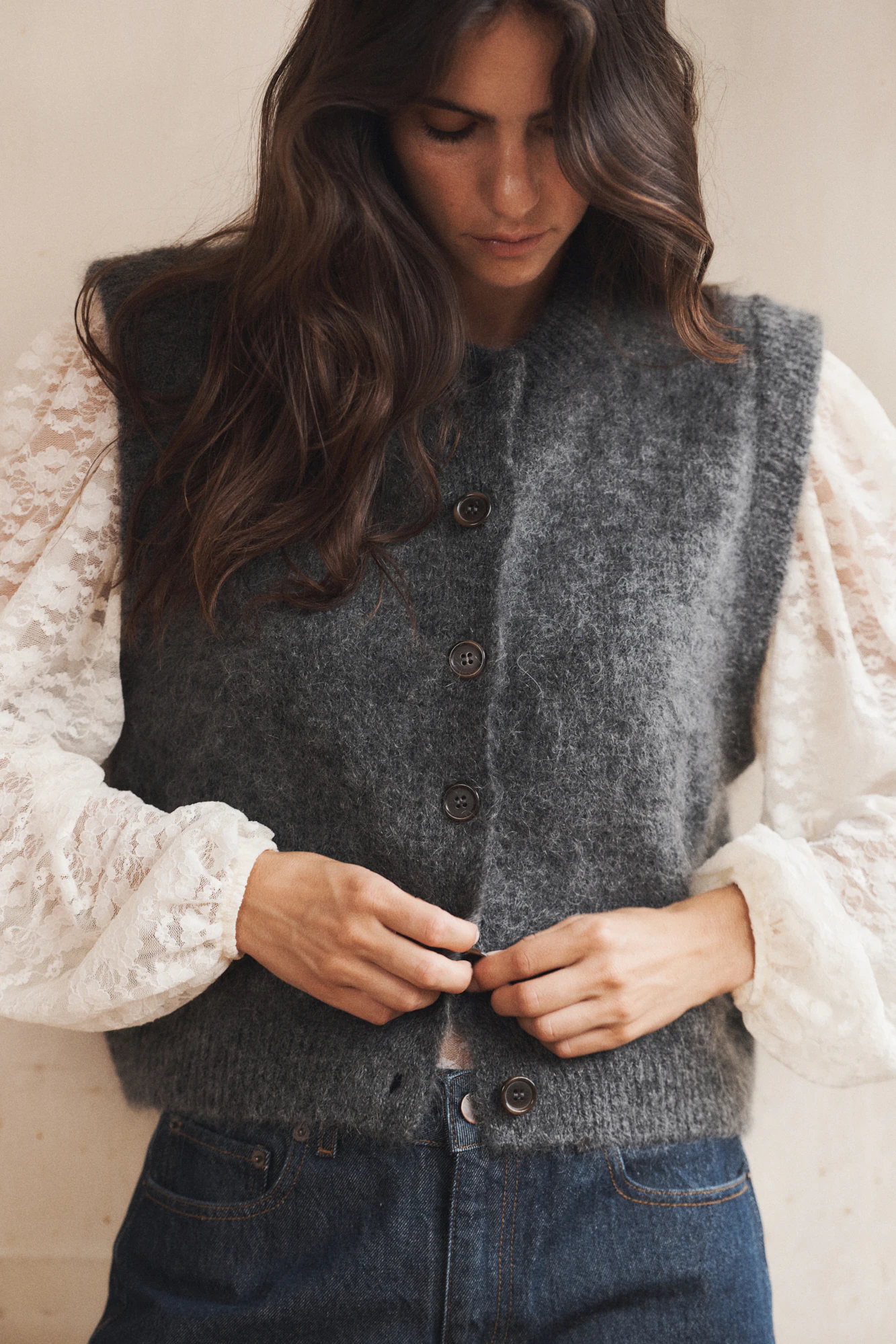 Gilet sans manche Dans la nuit calme Gris chiné foncé & Body Parfum évanoui Vanille