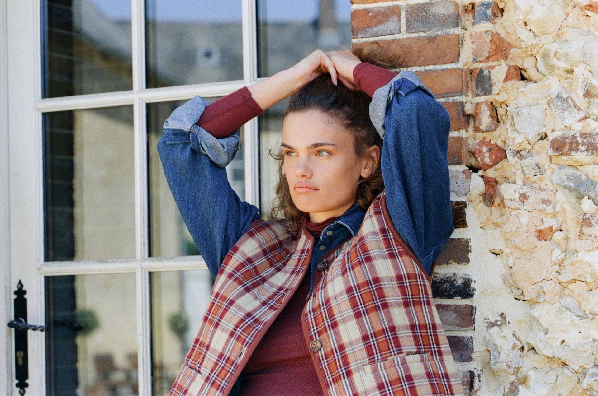 Veste sans manche Ivy Carreaux Madga , Chemise manches longues Éternel été Bleu medium, Jean loose À travers les saisons Brut et Top col montant Douce chaleur Tonka