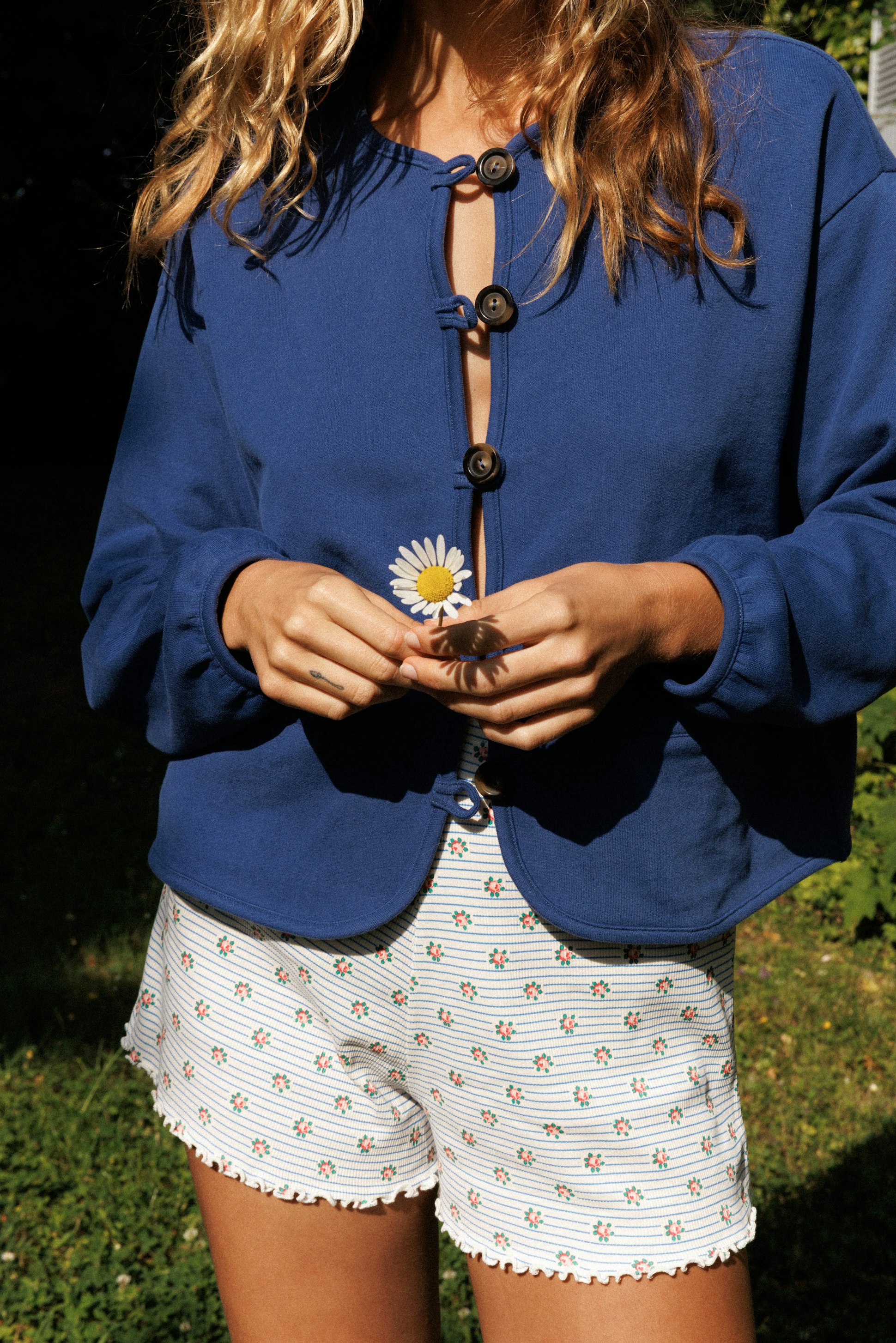 Veste Les soirs de flamme Bleu marine et Short Allumette amoureuse Imprimé vivienne