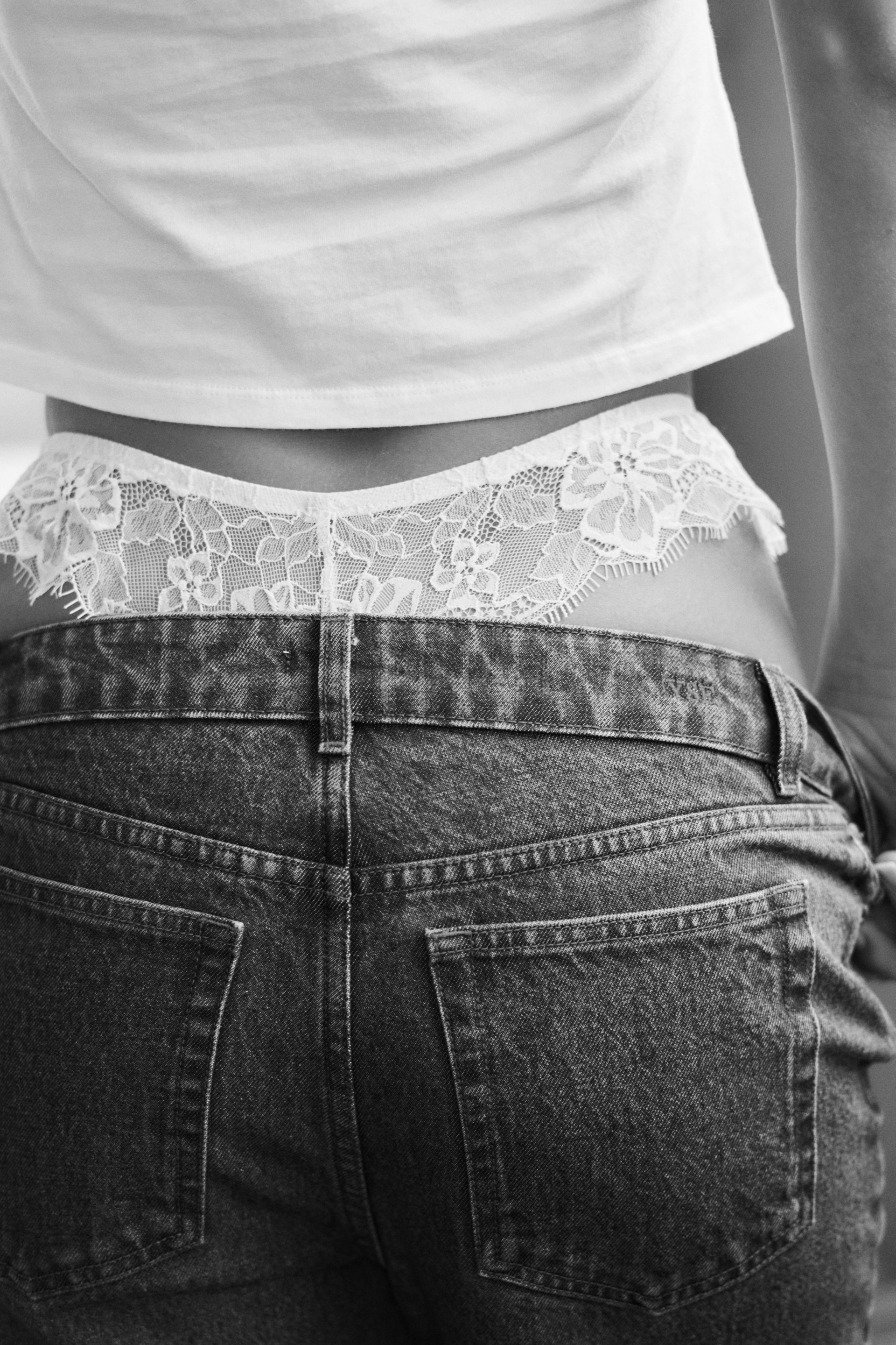 Le denim sensuel PE26