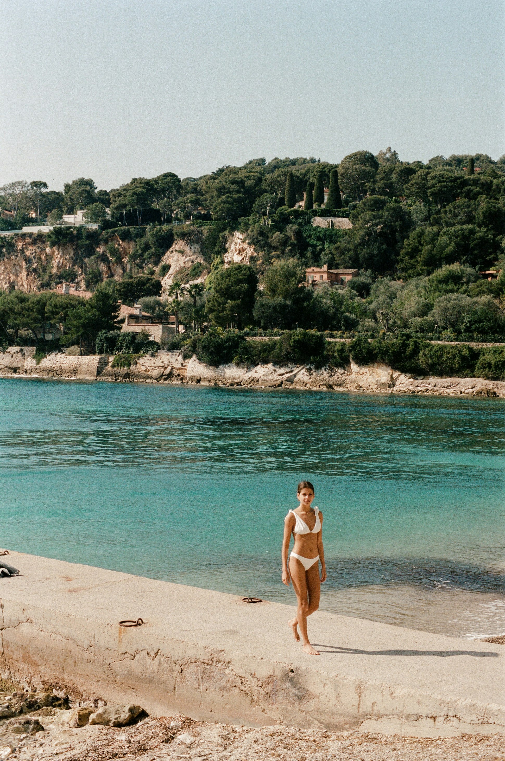 Sur le sable blanc