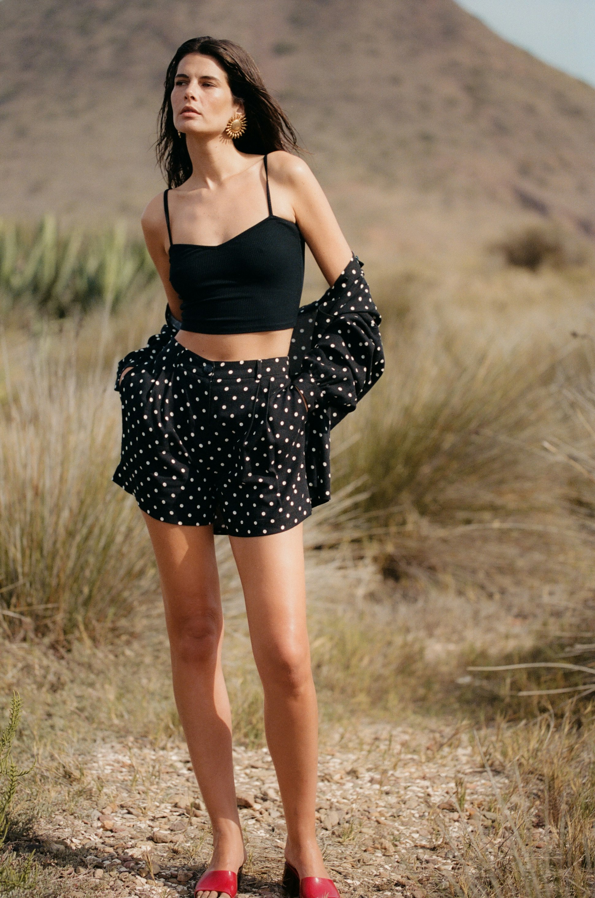 Crop top Arôme exquis Noir et Chemise manches longues Short Prendre la route Imprimé Clarita