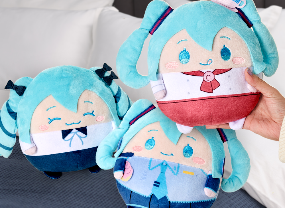 Hand holding a Hatsune Miku x Cinnamoroll Plushie up to the camera