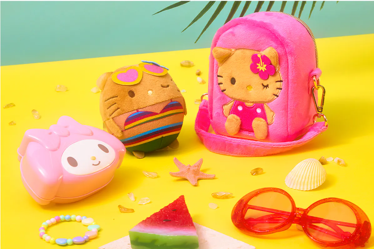 Sign up by August 15th for your Kawaii Beach Retreat box straight from Japan, featuring exclusive Sanrio goodies!