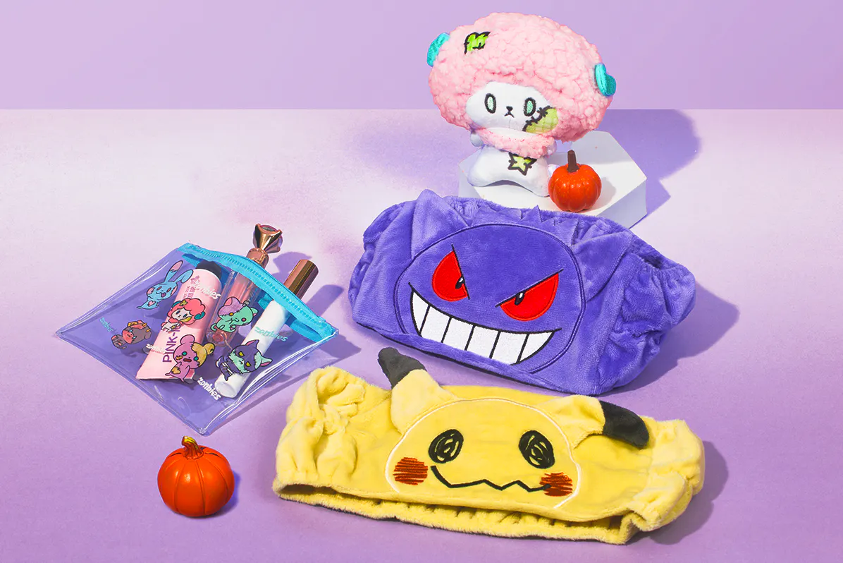 Sign up by October 15th for your Kawaii Monster Mash box straight from Japan, featuring exclusive Halloween-themed goodies!