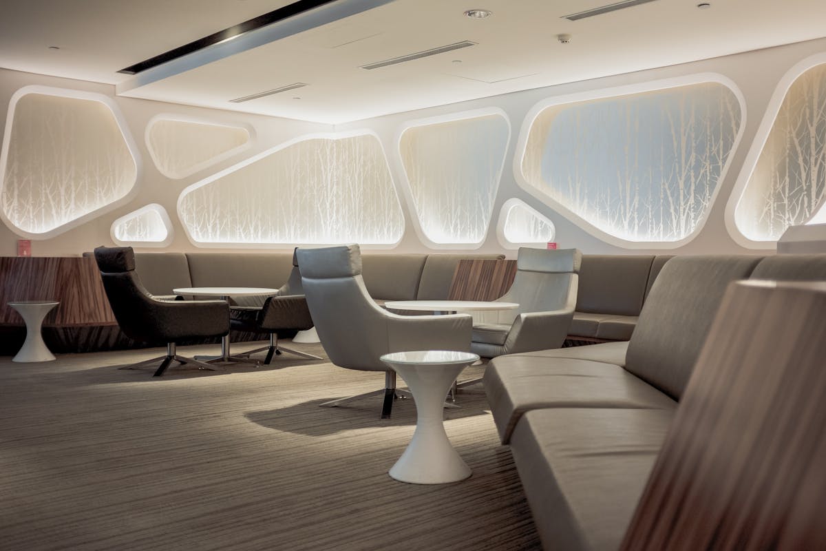 A premium airport lounge - Photo by mark chaves on Unsplash